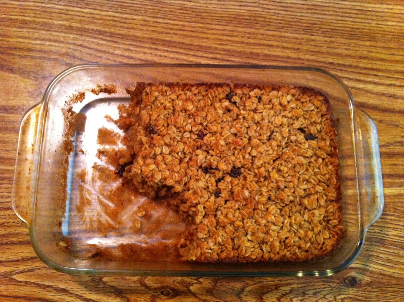 Christmas breakfast casseroles: apple cinnamon baked oatmeal in a baking dish
