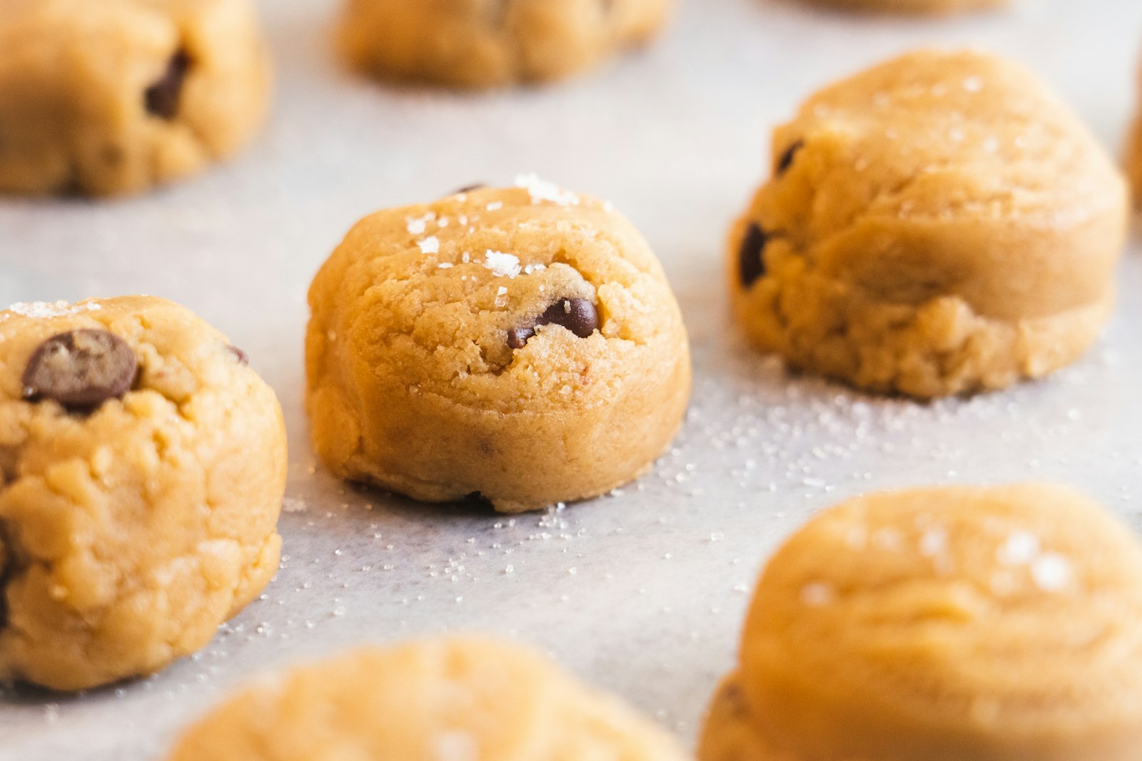 Chocolate chip cookie dough for protein bars