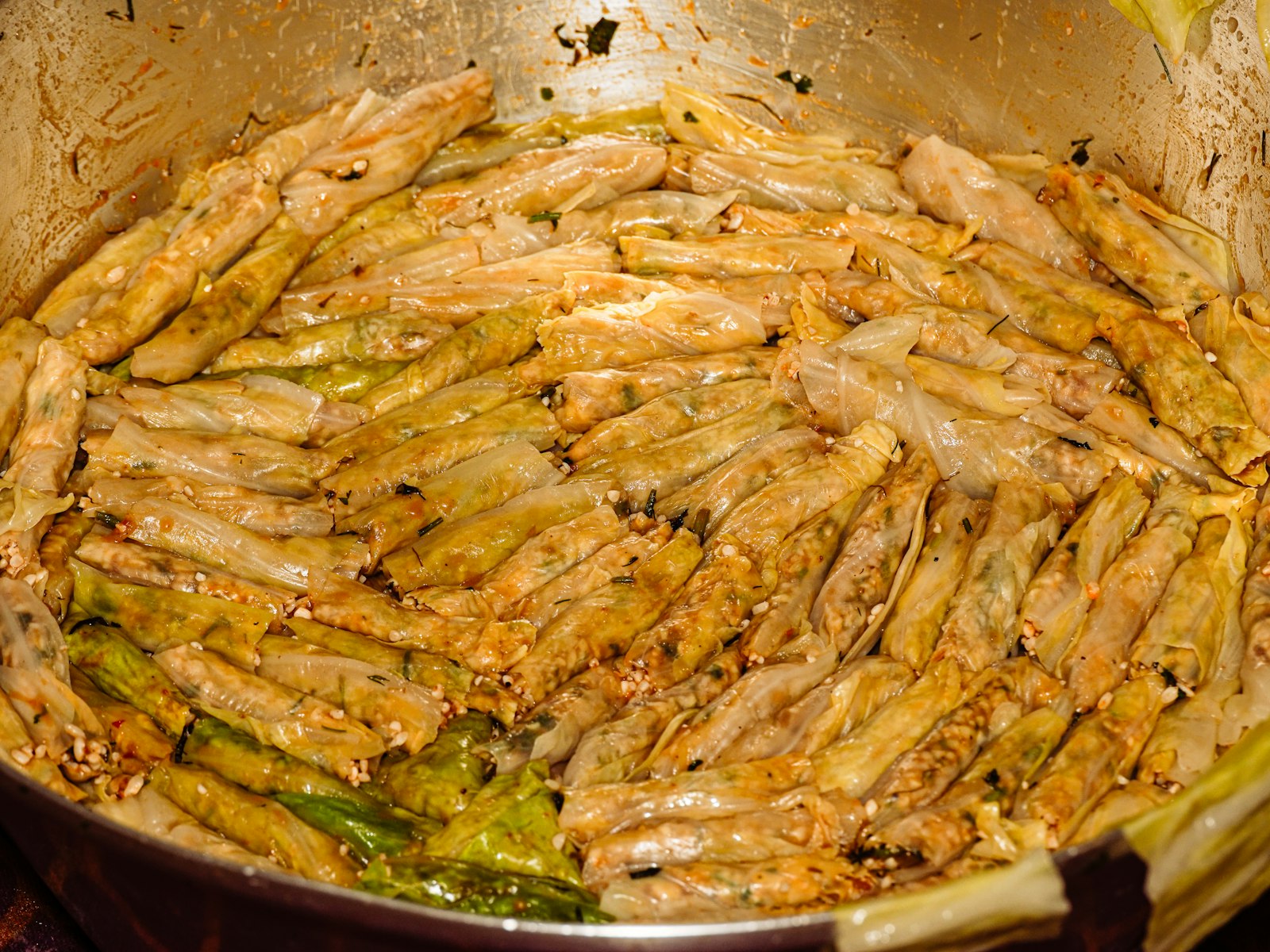Baked leek gratin in a round pan