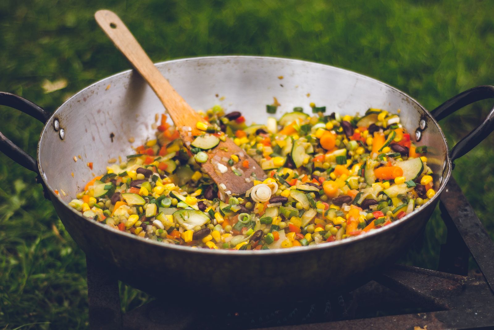 Big pan of vegetable stir fry for volume eating