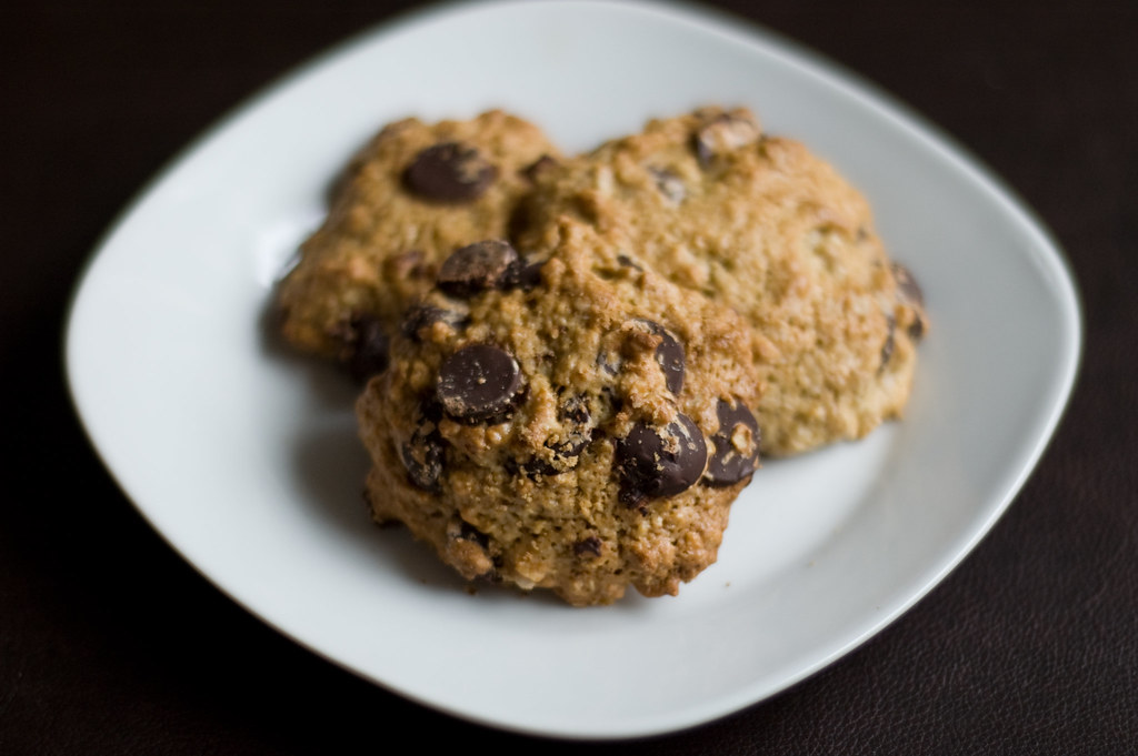 Celebrity cookie recipes oatmeal breakfast cookies with dark chocolate