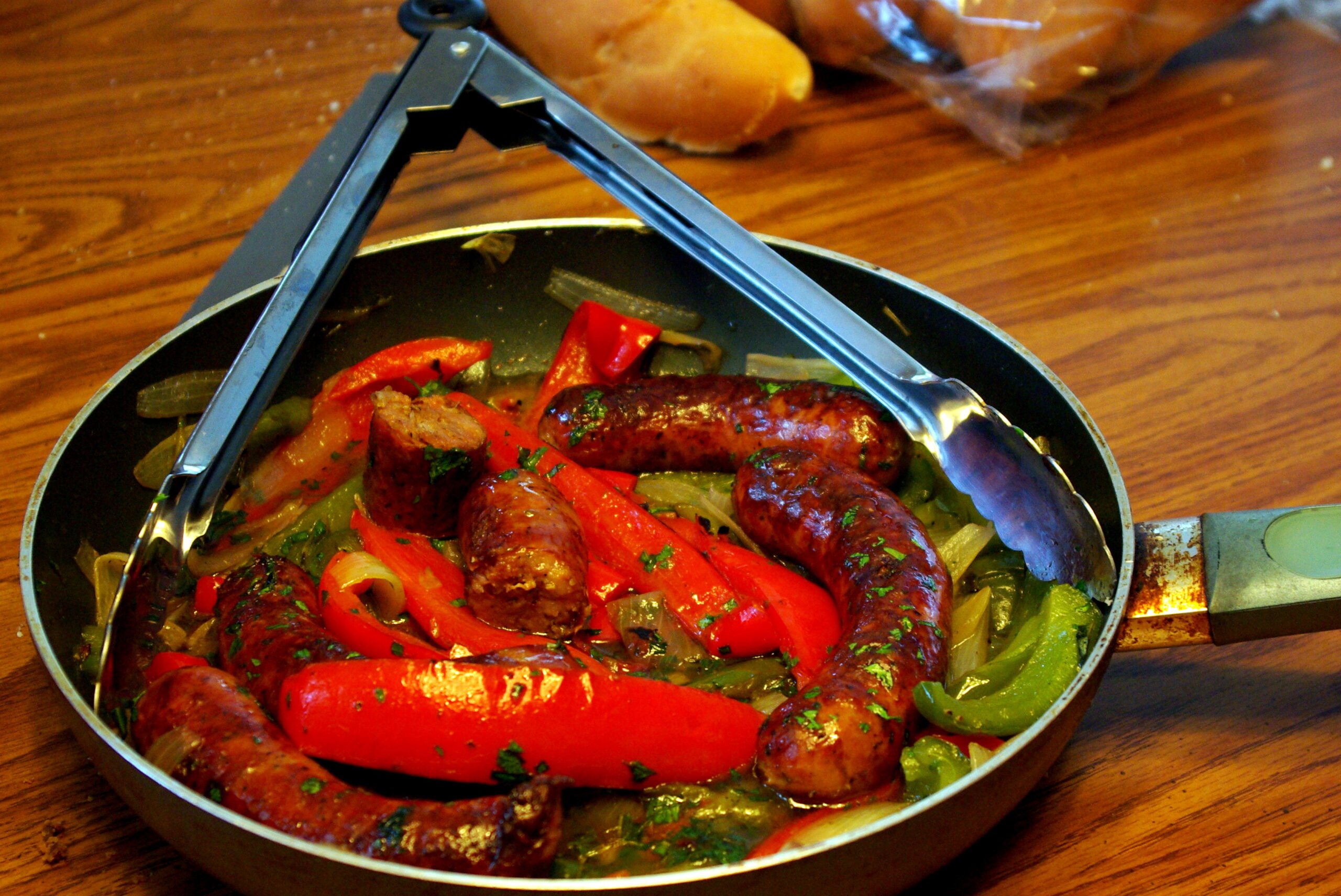 Slow cooker dump dinners Italian sausage with peppers and onions