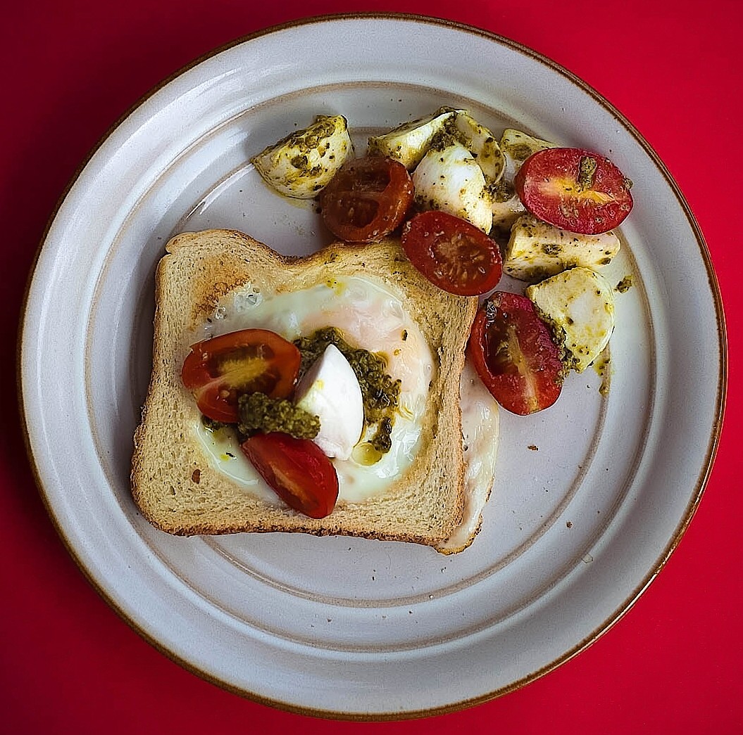 Egg in a nest cooked in a hole in a slice of toast