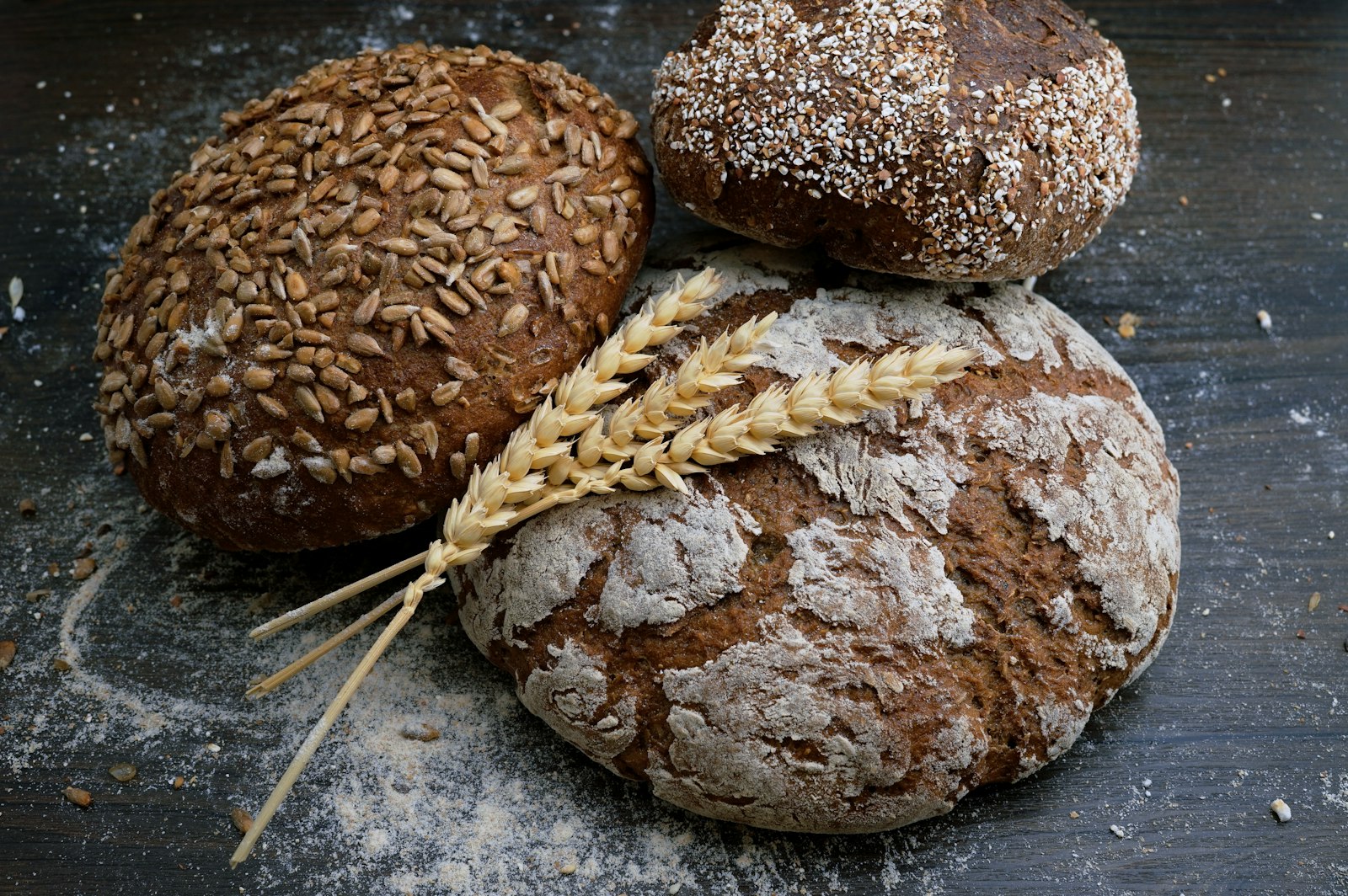 Whole wheat loaves with wheat stalks